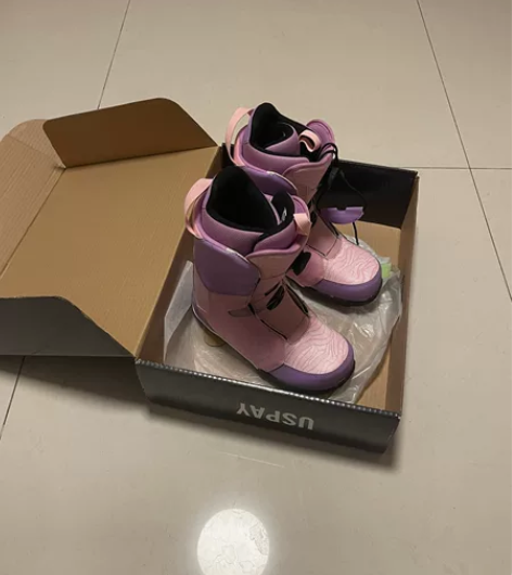 范斯凯雪鞋，21雪季末买的，就滑了半天，闲...