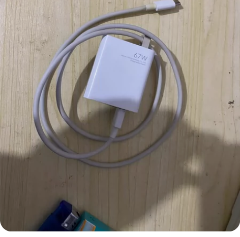 因手机丢失，先出售小米原装67W充电器 感...