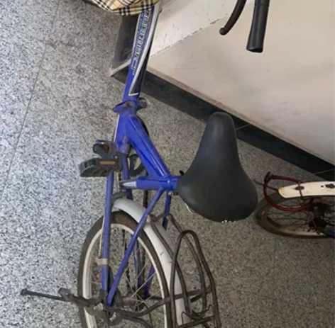 小型折叠自行车，八成新，适合12岁到25岁...