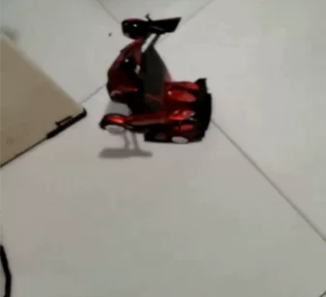 公司内购了变形金刚，拆开包装实验课下，充满...