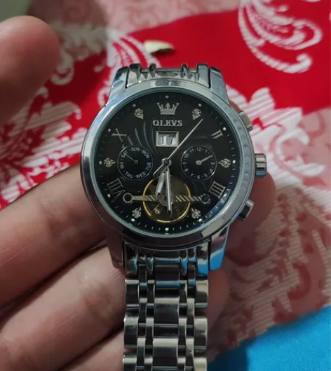 欧利时手表 感兴趣的话点“我想要”和我私聊...