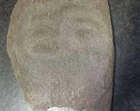 石器时代石人面。不包邮。品相尺寸如图。 感...