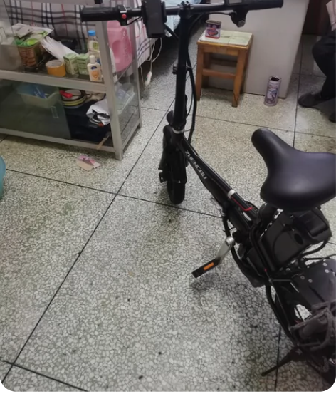 正步电动折叠电动车转让,买菜代步代驾都可以...