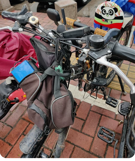 电动单车，不过电动齿轮坏了，现在只能当单车...