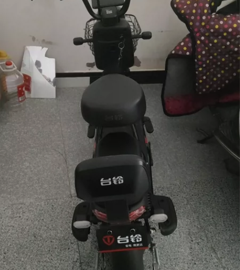 台铃电动车，刚买两天学校不允许走读 感兴趣...