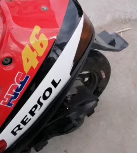 铃木两冲踏板摩托车，车况巅峰，全部整备完毕...