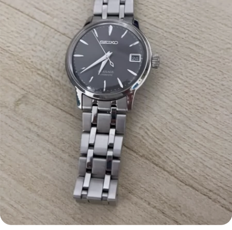 精工手表 表面轻微划痕 买来半年 有盒有票...