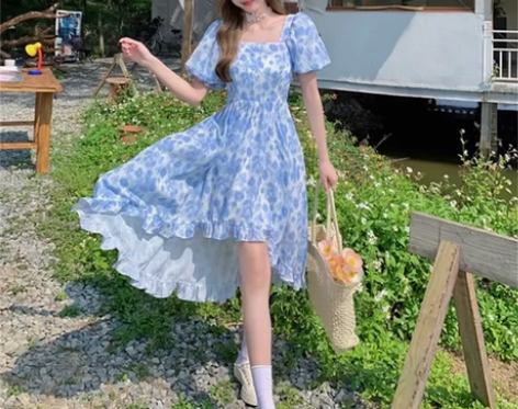 蓝色法式碎花连衣裙泡泡袖方领连衣裙雪纺收腰...