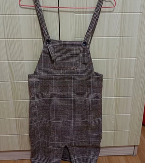 全新秋冬毛呢背带裙，背后松紧腰，可穿斤数灵...