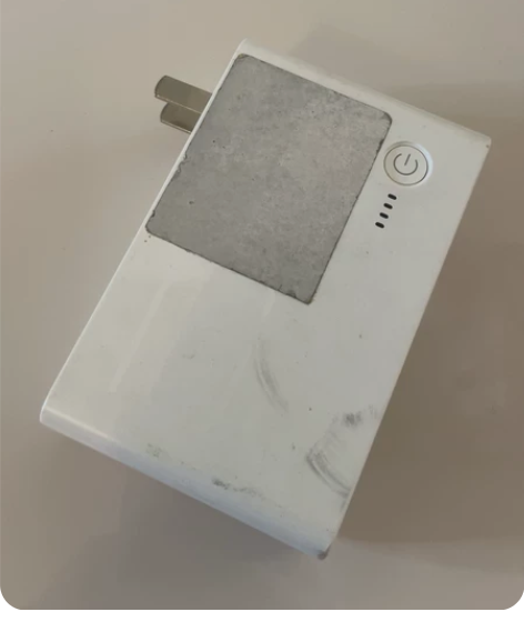 倍思充电宝10000毫安 自带充电头插头 ...