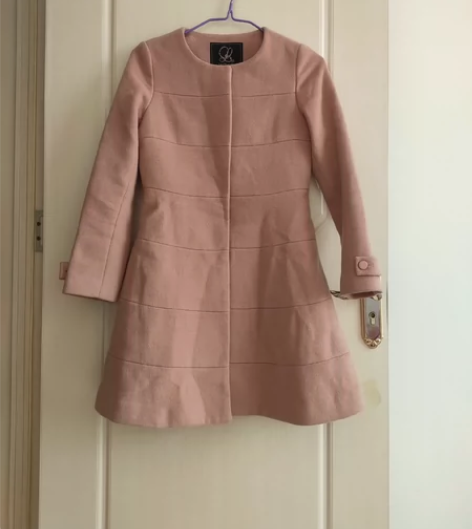 拉夏贝尔品牌，女款，毛呢外套，衣服厚实保暖...