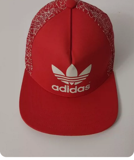 正品阿迪帽子，九成新，没带过几次。 感兴趣...