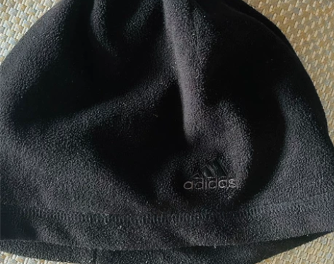 adidas阿迪达斯薄棉帽 轻柔舒适，保暖...
