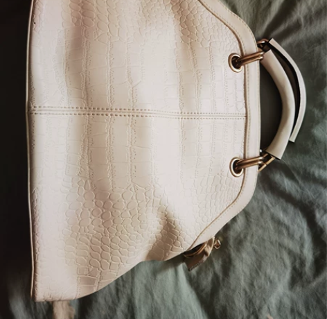 休闲包包，几乎全新，大庆新村支持自提，外地...