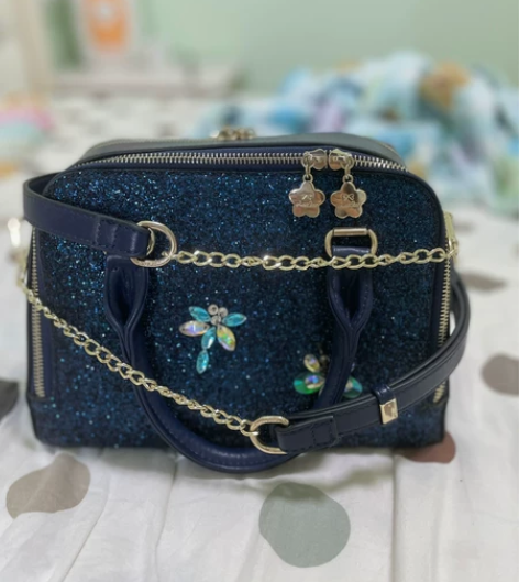 欧时力专柜正品包当时200多买的， 家里包...