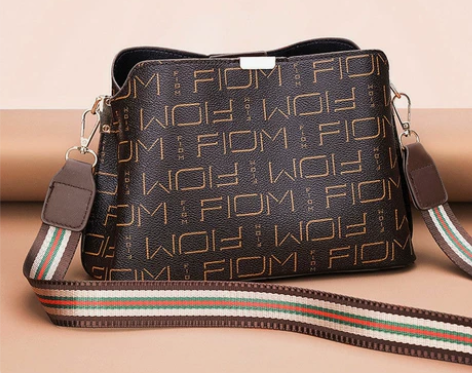 【清货】袋鼠百搭斜挎包女单肩女士包真皮质感...