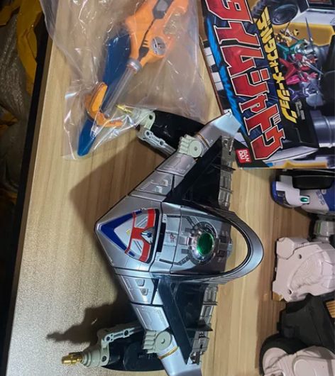 万代未来战队dx时间幻影。缺2个手刀 其他...