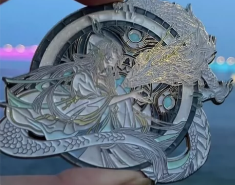 【收】西施龙誓金属徽章 西施游龙清影金属徽...