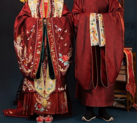 出租砚滨纱【凤求凰】宋制男女款拖尾婚服重工...