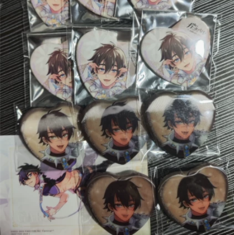 【出 可直拍】新世界狂欢周边 可尔小狼se...