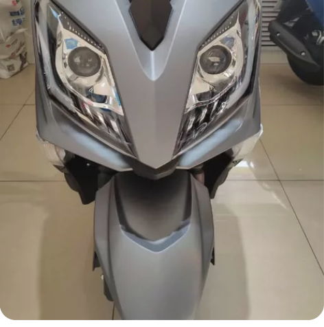铃木23款UY125摩托车，LED大灯，骑...