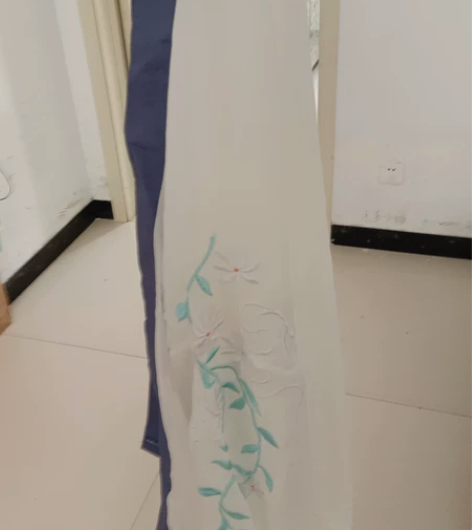 汉服三件套   衣服特好看   两个上衣白...