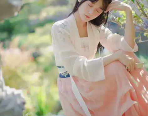徐娇织羽集[金缕曲] 正品L码半裙，吊带和...