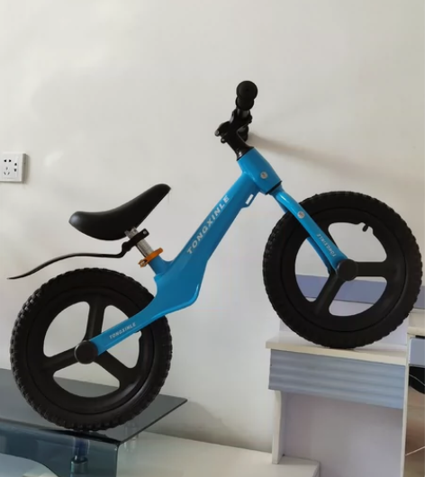 14寸儿童平衡车，滑行车，拆封未使用，还有...