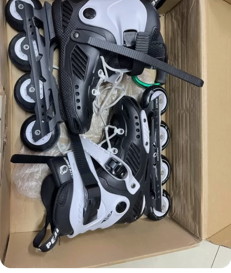 出轮滑鞋 九成新 就穿过5-6次,35-3...