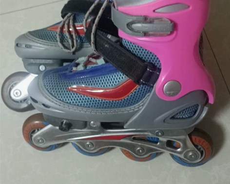 旱冰鞋～不退不换 感兴趣的话点“我想要”和...