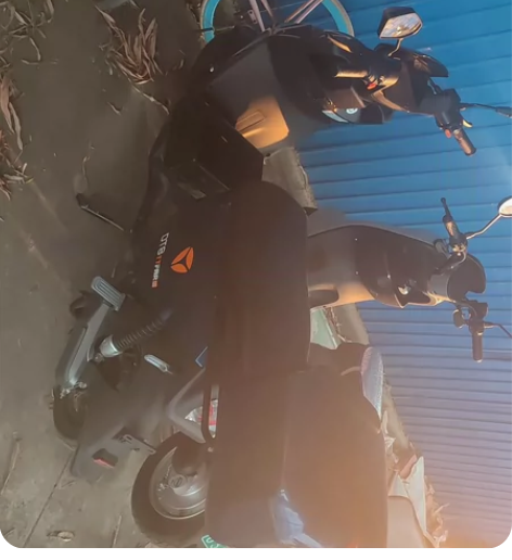 电动车冠能二代石墨烯电车前天刚提因上学跑外...