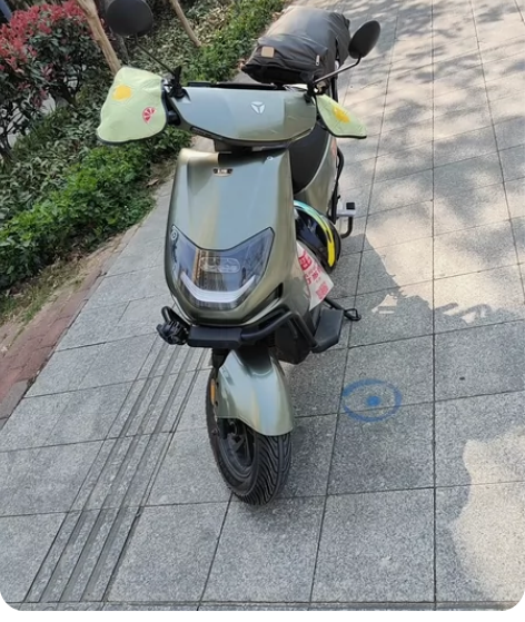 雅迪DT6一个月新车，出锂电60V60安嘉...