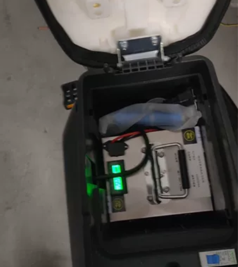 哈罗智能电动车，原价3599，已上牌。 自...