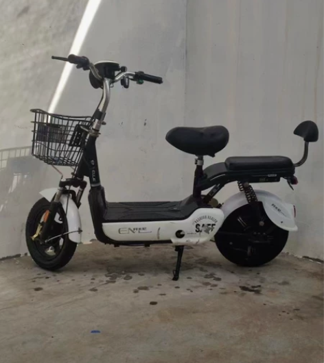 9成新新国标阿米尼电动车，续航20公里左右...