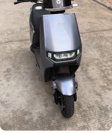 二手电动车 电瓶车 店铺装搬迁，9成新电动...