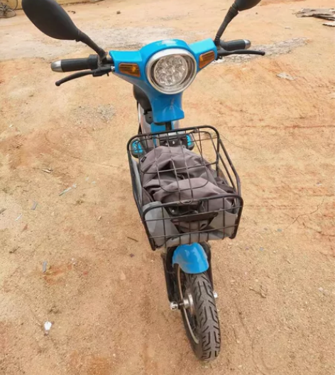 台驰电瓶车，2023年4月9日新换电瓶。8...