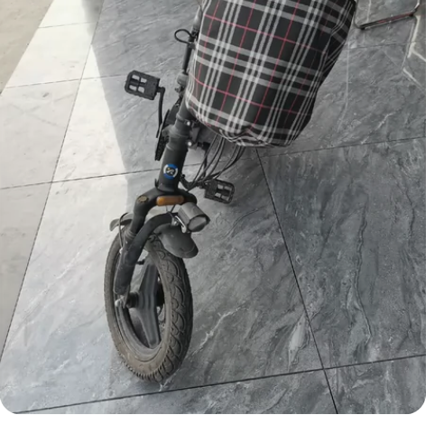 21年年底买的助力电动折叠自行车，以前每天...