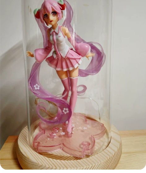 初音未来手办 带玻璃罩，灯 包邮，不讲价全...