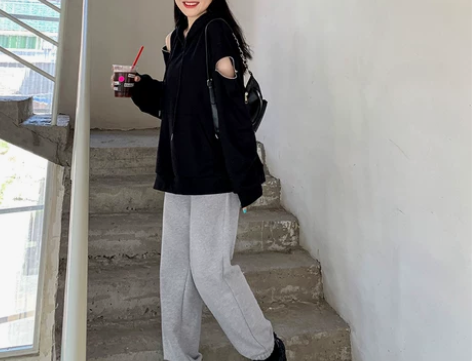 ?【特惠专区】 booob黑色卫衣女秋季2...