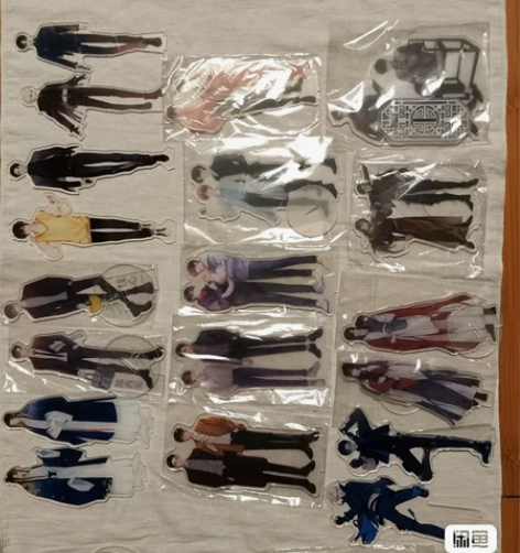 出原耽立牌 第一张图收来的按8 r一个就是...