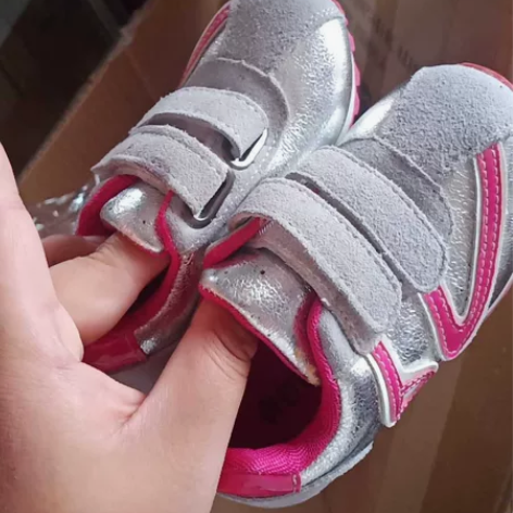 女宝休闲鞋,24码 感兴趣的话点“我想要”...