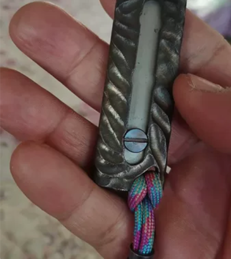 出个收藏,钛合金壁纸刀,纯手工雕刻,带个钛...