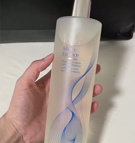 雅诗兰黛精华水，全新未使用效期好。 水囤太...