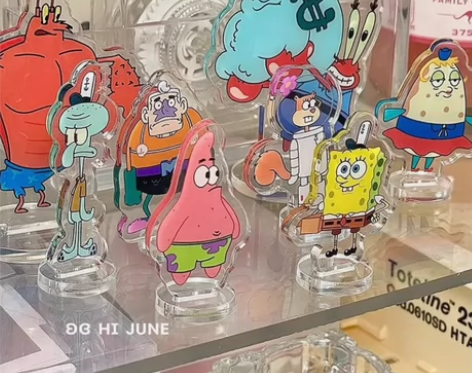 卡通海绵宝宝透明亚克力立牌桌面摆件周边装饰...