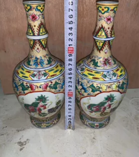 珐琅彩一对花瓶 感兴趣的话点“我想要”和我...