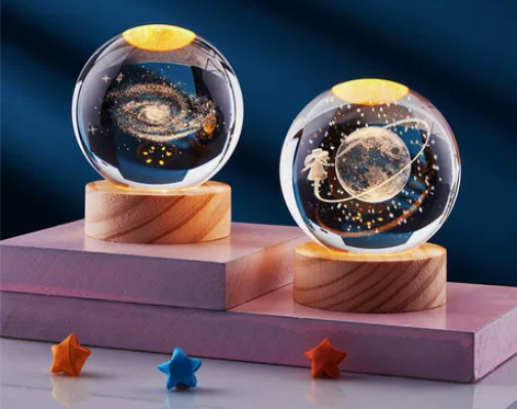 全新宇宙系列水晶球小夜灯，12元包邮 感兴...