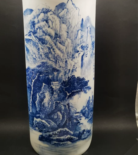 唐山陶研大师手绘山水欣悦瓶,高43宽18....