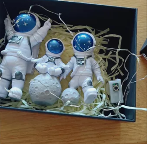 创意摆件宇航员模型太空人生日礼物套装客厅电...