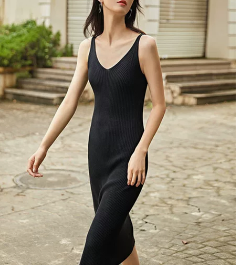 【几何美学】对白针织吊带连衣裙女V领修身中...