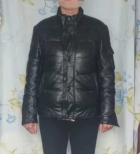 A·J·M女士绵羊皮羽绒服99新,黑色M码...